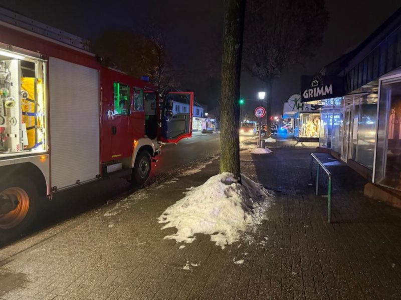Feuer mittel - Menschenleben in Gefahr (F2-Y)